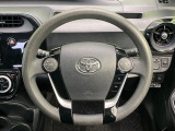 インテリアに合わせたデザインのステアリングは、運転される方のことも考え、運転しやすい形状、大きさです。是非一度、実際に触ってお確かめください。