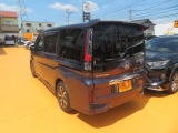 左後ろからの画像です!日々お買い得車両続々入庫しております!
