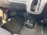 『運転席シートヒーター』装備。 人が暖かく感じる部位を効果的に温めてくれます。