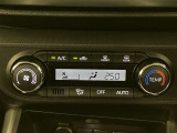 運転席廻りの画像になります