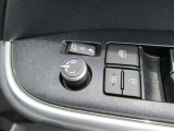 駐車時や狭い道でのすれ違い時に気を使うミラー。電動格納式ドアミラーはそんな時に便利です。