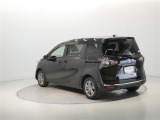 U-CARの販売だけでなく、自動車保険・生命保険・携帯電話の販売も行っております