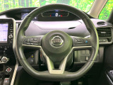 【純正革巻きステアリング】上質な革を使用することで、手にしっかり馴染みとても運転しやすいハンドルです♪