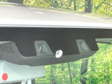 【スズキ セーフティサポート】走行中に前方の車両等を認識し、衝突しそうな時は警報とブレーキで衝突回避と被害軽減をアシスト。より安全にドライブをお楽しみいただけます。