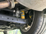 【ビルシュタイン製ダンパー】高速走行時の車両安定性を向上させてくれる人気の装備。街乗りの乗り心地も犠牲にせず、スポーティな走行をお楽しみいただけます♪