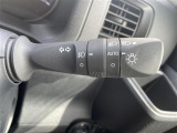 【 オートライト 】オートライトなのでライトの点け忘れを気にすることなく運転が出来ます。