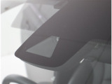 サポカーは、高齢運転者を含めたすべてのドライバーによる交通事故の発生防止・被害軽減対策の一環として、国が推奨する新しい自動車安全コンセプトです。詳しくは販売店スタッフまでおたずねください。