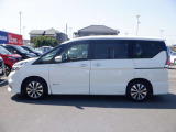 内外装およびエンジンル-ムなど専用クリ-ニング致します。車両クリ-ニングのプロが施工致しますので!高品質な1台に蘇りますよ♪(全在庫無料施工)