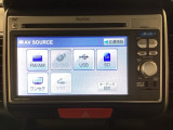 ナビゲーションはワンセグTV対応のGathers純正メモリーナビを搭載しています。ナビのオーディオ機能にはCD・DVD再生の他に、SDカードスロット・USB端子からの外部入力ができます。
