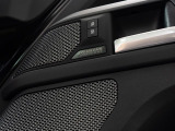 MERIDIANは英国のプレミアムオーディオブランドです。重低音から高音域までしっかりと再現でき、コンサートのような臨場感溢れる音響空間を実現します。どうぞ店頭にてご体感ください。