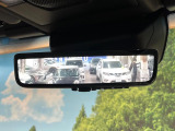 【デジタルインナーミラー】後席の大きな荷物や同乗者で後方が確認しづらい時でも安心!カメラが撮影した車両後方の映像をルームミラー内に表示。クリアな視界で状況の確認が可能です!