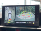 【パノラマモニター】専用のカメラにより、上から見下ろしたような視点で360度クルマの周囲を確認することができます☆死角部分も確認しやすく、狭い場所での切り返しや駐車もスムーズに行えます。