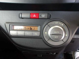 オートエアコンを装着しておりますので車内をお好みの快適な温度に保つことが可能です!