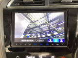 バックも安心のバックカメラ付いています。バックカメラがあると、いつでも安全にバックできますね。死角も減ります。