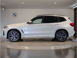 【BMWのxDrive】xDriveはいかなる状況下でも安定した走りを実現しています。 これによりストレスなく運転できることはもちろんのこと、安全性能も向上しています。