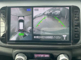 車を上から見下ろしているかのような映像で周囲の状況を確認できるアラウンドビューモニターです。狭い駐車場や駐車が苦手な方でも安心。
