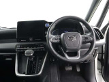 見通しのよいすっきりとした視界で、誰でも運転しやすいです。運転のしやすさは疲れにくさにも繋がりますよ♪
