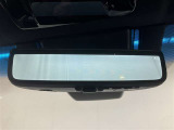 後方確認をミラーではなくカメラ映像で確認出来るデジタルインナーミラーを搭載!荷物があり、後方確認が出来ない時や雨天時などにとても便利☆