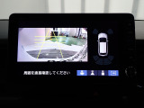 バックも安心のリアカメラ付いています。リアカメラがあると、いつでも安全にバックできますね。死角も減ります。3ビュー切り替え、ガイド線表示なので便利です。