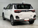 認定中古車はボディー磨きルームクリーニング施工をしており、きれいな状態です