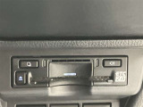 ETC車載器搭載しております。高速道路も料金支払いレーンに並ばず通過でき、とても便利です。ETCカードもお車購入時に入会する事ができます。お気軽にお問い合わせ下さい。