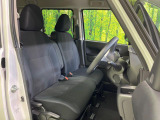 運転席シート廻りは使用感も少なく、良好な状態となっています。丁寧に使われていたことがよくわかりますね。