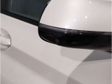 【BMWミラー】視認性の高いスタイリッシュなミラー。自動防眩機能も付いており夜間のドライビングをサポートします。
