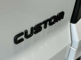 クリスタルブラック・パール塗装のCUSTOMエンブレムです。