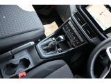 VWを知り尽くしたスペシャリストが、診断機を利用してチェックを行います。これにより、中古車購入に関するさまざまなリスクを最小限にし、きめ細かな保証サービスで、オーナーライフをしっかりとサポートします。