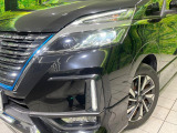 【LEDヘッドライト】悪天候や夜間走行時も良好な視界を確保し安心して運転できる高輝度LEDヘッドライトを装備!点灯速度が早く、消費電力も抑えられています。