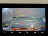 バックガイドモニターで、後方を確認しながら安心して駐車することができます。運転初心者も熟練者も必須の機能ですよ!