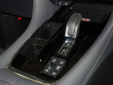 電動パーキングブレーキ・ブレーキホールドを装備してます。ホールド機能は信号待ちが多い一般道で疲労軽減になり、大好評です!