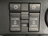 【両側パワースライドドア】スマートキーや運転席のスイッチで後席両側スライドドアの開閉が可能♪電動だから力を入れてドアを開ける必要が無く、小さなお子様でも簡単に開け閉めでき快適です♪