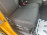 運転席シートリフター