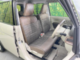 運転席シート廻りは使用感も少なく、良好な状態となっています。丁寧に使われていたことがよくわかりますね。