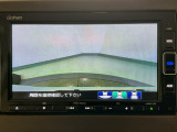 【バックカメラ】運転が苦手な方も車庫入れラクラクです!ギアをリバースに入れれば自動的に切り換わりますので、面倒な操作は不要です♪狭い駐車場もお車を傷つけず安心ですね!