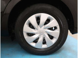 【タイヤ】タイヤの残量は4mmです。ご納車前に点検・空気圧調整もさせて頂きますので、ご安心下さい。
