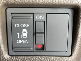 【パワースライドドア】スマートキーや運転席のスイッチでスライドドアの開閉が可能♪電動だから力を入れてドアを開ける必要が無く、小さいお子様でも、重い荷物を持っている時もラクに開け閉めできます♪