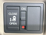 【パワースライドドア】スマートキーや運転席のスイッチでスライドドアの開閉が可能♪電動だから力を入れてドアを開ける必要が無く、小さいお子様でも、重い荷物を持っている時もラクに開け閉めできます♪
