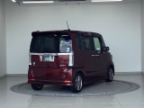 バックカメラが付いているのでバックでの車庫入れも安心です。
