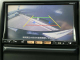 バックビューモニターで、苦手な駐車もラクラク♪車の周囲に子供や障害物などがないかをひと目で確認できて安心ですよ♪