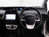 運転席廻りです。