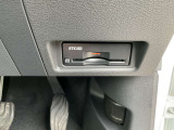 ビルトインタイプのETCです。スッキリしていますね。納車時にはセットアップいたしますので、すぐにお使いいただけます。