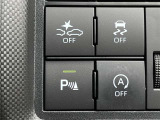 スマートアシストOFFスイッチ、コーナーセンサースイッチ、VSC・TRC OFFスイッチ、Stop&Startキャンセルスイッチ。