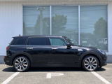 オリジナルサービスもついたMINI自動車保険も取り扱っております。MINI自動車保険にご加入いただくと、万一のトラブルを24時間365日サポートするエマージェンシー・サービスの〈プレミアム〉をご利用いただけます。