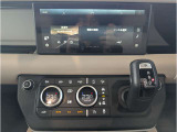 新しく生まれ変わったインフォテイメントシステム「Pivi Pro」を搭載します。AppleCarPlay / Android Auto接続にも対応。より直感的でスマートな操作が可能となります。