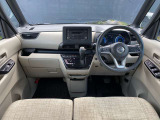 ルークスの運転席周りの画像です。