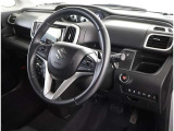 見通しのよいすっきりとした視界で、誰でも運転しやすいです。運転のしやすさは疲れにくさにも繋がりますよ♪