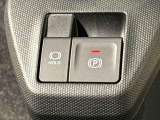 寒い日のドライブを快適にする運転席&助手席シートヒーターが付いてます。アクセサリーソケット(12V/120W)も装備されています。