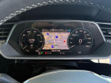 車両メーター部 モニター内表示変更ができ、スピードメーターを小さく表示させることも可能です。